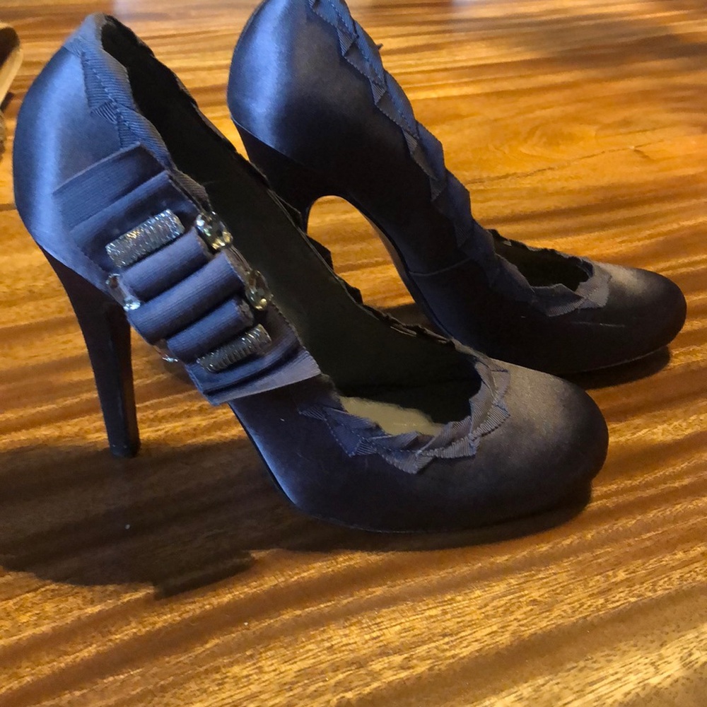 Tory Burch charcoal grey satin heels 9M